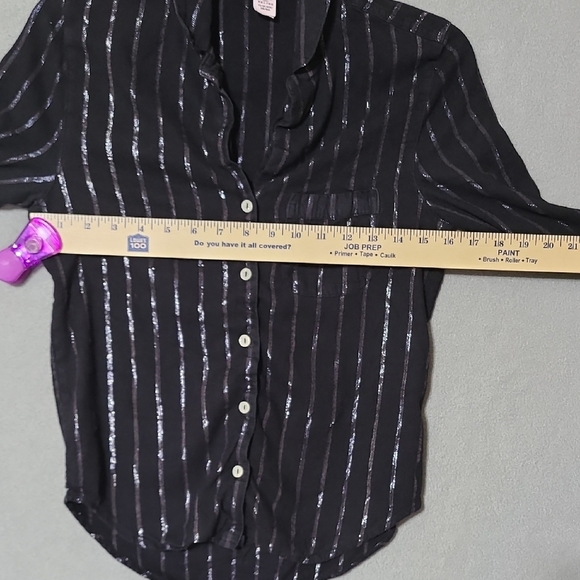 VICTORIA'S SECRET Women's Black Striped Pajama Top Shirt - Size X-Small - Picture 7 of 8